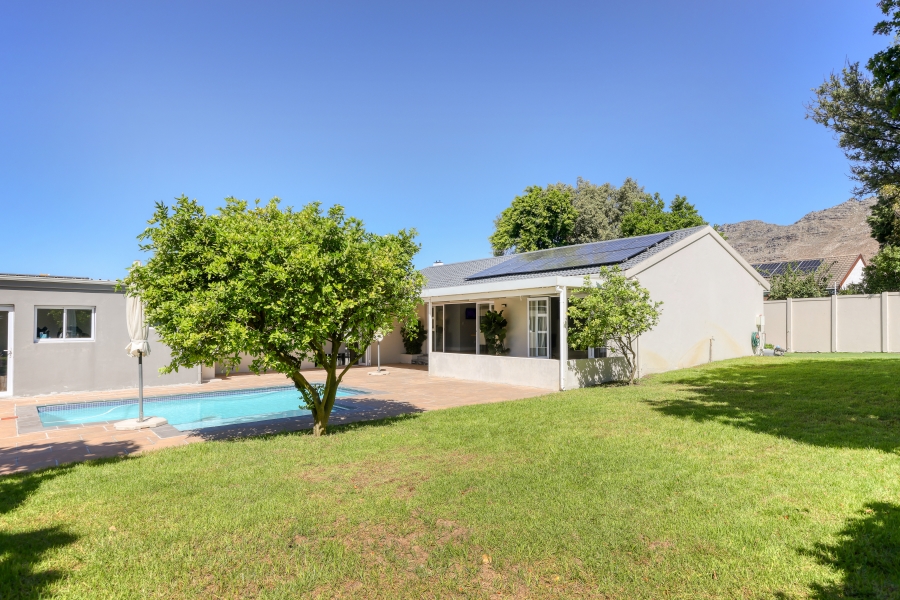 3 Bedroom Property for Sale in Kirstenhof Western Cape